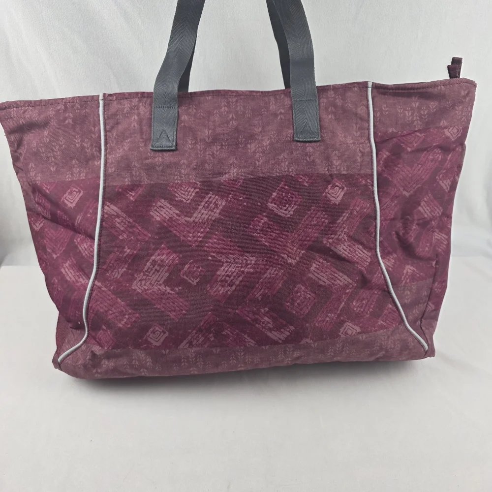 Large Columbia Overnight Weekender Nylon Bag Hand‎ & Shoulder Straps